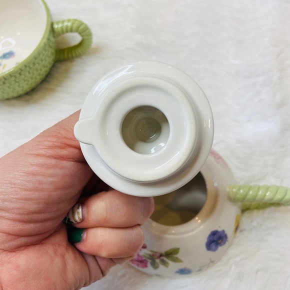 Marjolein Bastin Teacup and Teapot Set - Picture 5 of 8